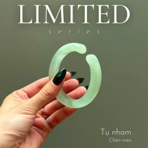 Vòng Tụ nham chân mèo