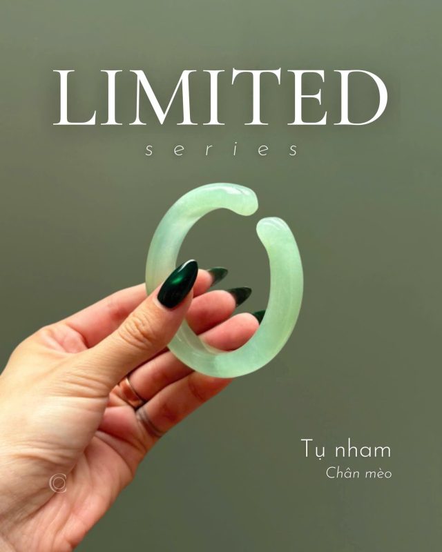 Vòng Tụ nham chân mèo